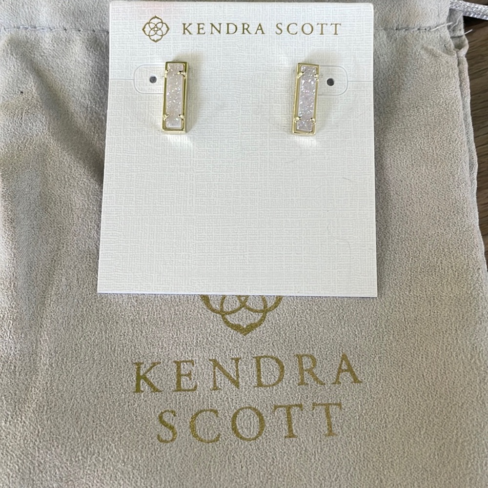 Kendra Scott Stud Earrings - image 1